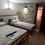 Apartament Brifs