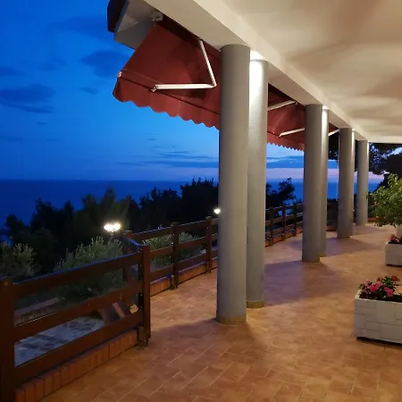 Brifs Apartament Shëngjin