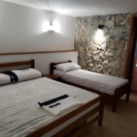 Apartament Brifs