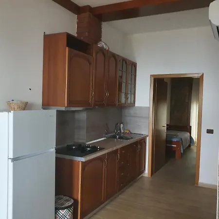 Brifs Apartment