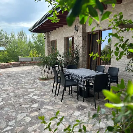 Brifs Apartamento Shëngjin